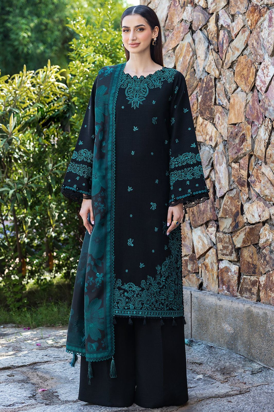 Embroidered Lawn Suit 3pc